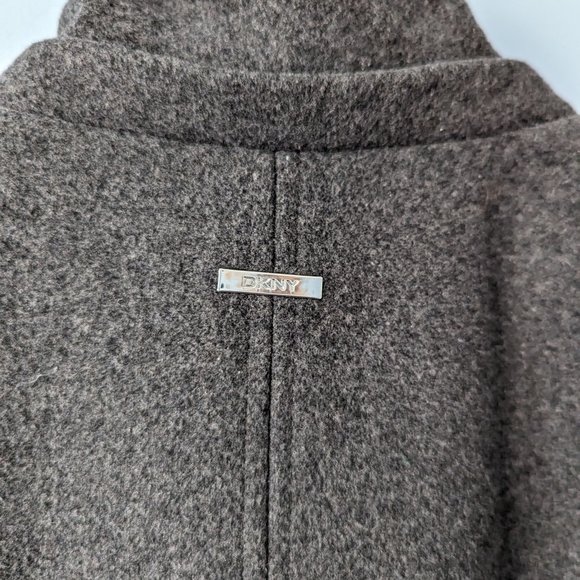 DKNY Women Winter Coat - Size Medium - Picture 10 of 10